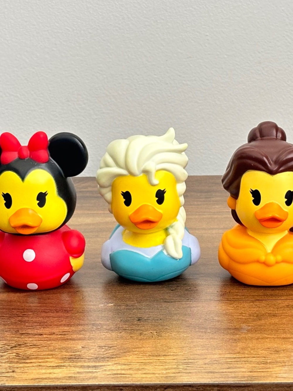 Disney Ducks Minnie Mouse Princess Belle Frozen Elsa Rubber Duckies Bath Toy SET